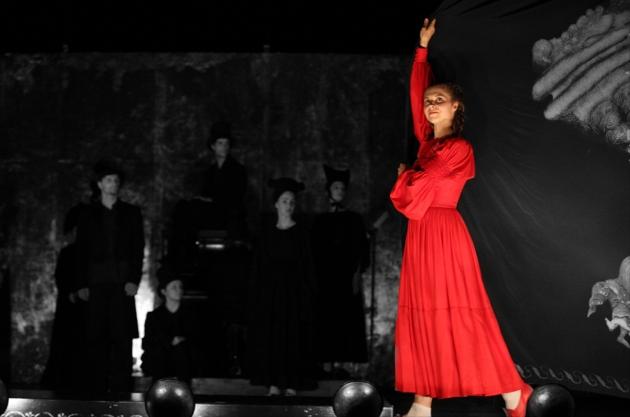 99-j-teatralnyj-…a-osnovnoj-scene