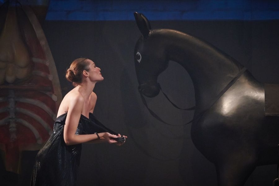 xudozhnik-mixail…tre-samogo-sebya