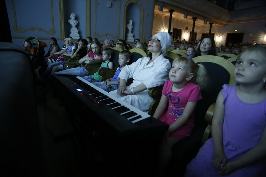 Большой театр кукол на гастролях в Пскове. Фото Андрея Кокшарова